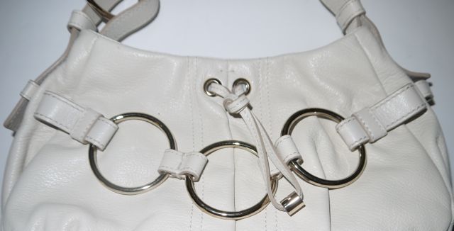 Yves St. Laurent Creme/off White Leather Shoulder Bag 3