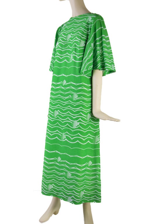 1960's Vintage Op Art Green Stripe Maxi Dress In Excellent Condition For Sale In Boca Raton, FL