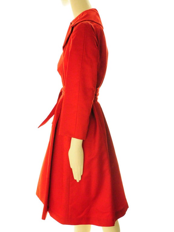 Red Pauline Trigere Satin Evening Coat In Excellent Condition In Boca Raton, FL