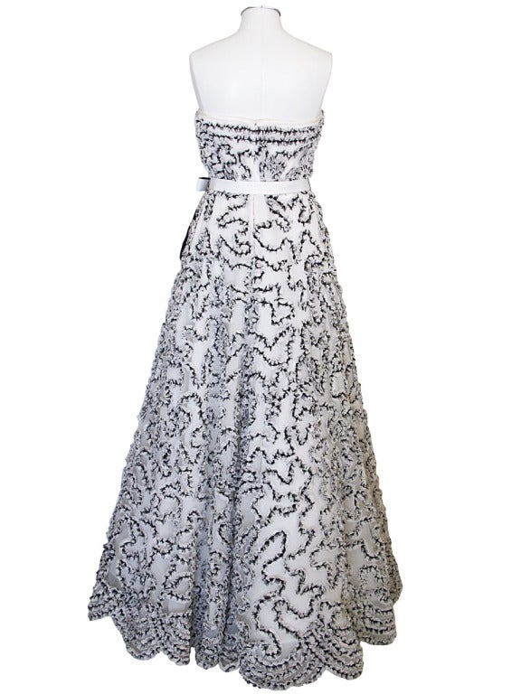 Gray Gorgeous Oscar de la Renta Gown For Sale