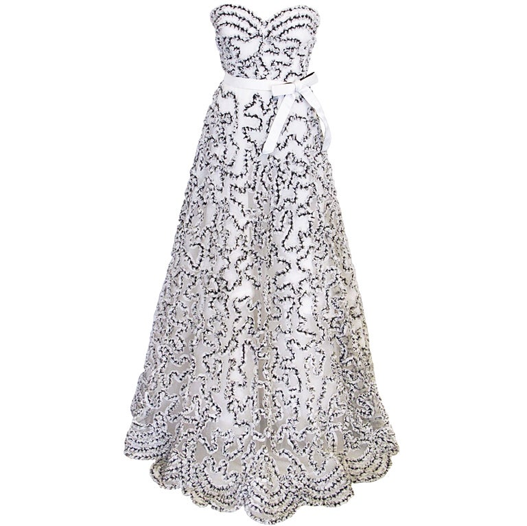 Gorgeous Oscar de la Renta Gown For Sale