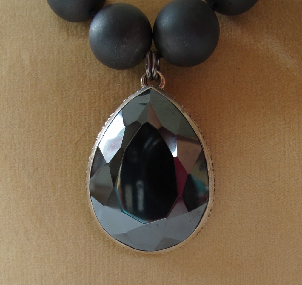 1980's Stephen Dweck Sterling Silver Faceted Hematite Necklace In Excellent Condition For Sale In San Francisco, CA