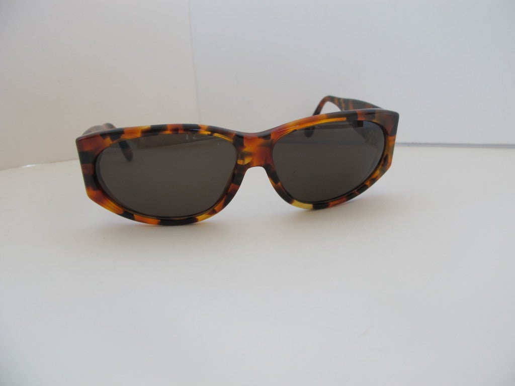 Gucci Tortoise Shell Sunglasses For Sale 2
