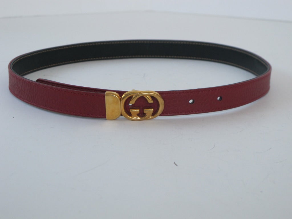 Black Gucci Red Thin Leather Belt with Gold Tone Buckle For Sale