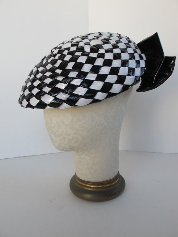 Lilly Dache Checkered Straw Hat In Excellent Condition For Sale In San Francisco, CA