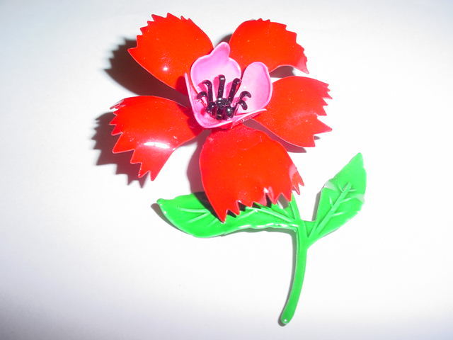 1960s vintage enamel Flower Power  brooch