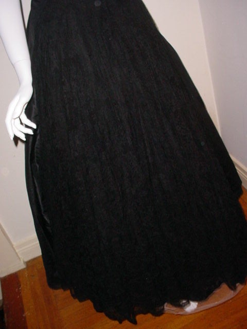1940s black Chantilly lace evening dress For Sale 3