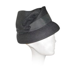 Vintage 1950s black felt hat