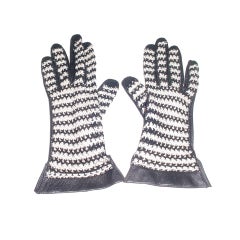 Vintage 1960s Mod black white crochet & leather gloves France