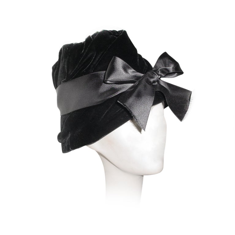 Andrew Wilkie London vintage black hat For Sale