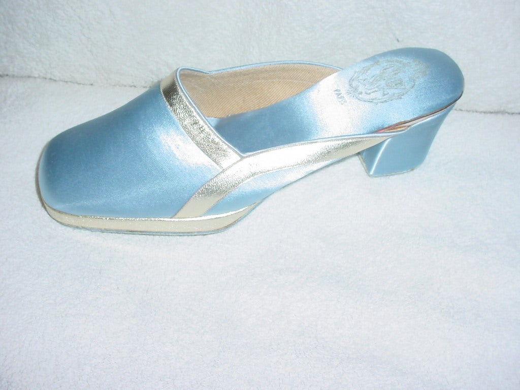 Women's Vintage satin shoes made in France For Sale