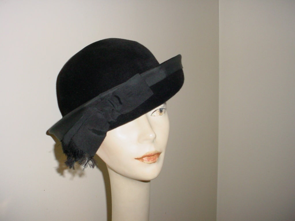 Vintage Peachbloom velour hat For Sale
