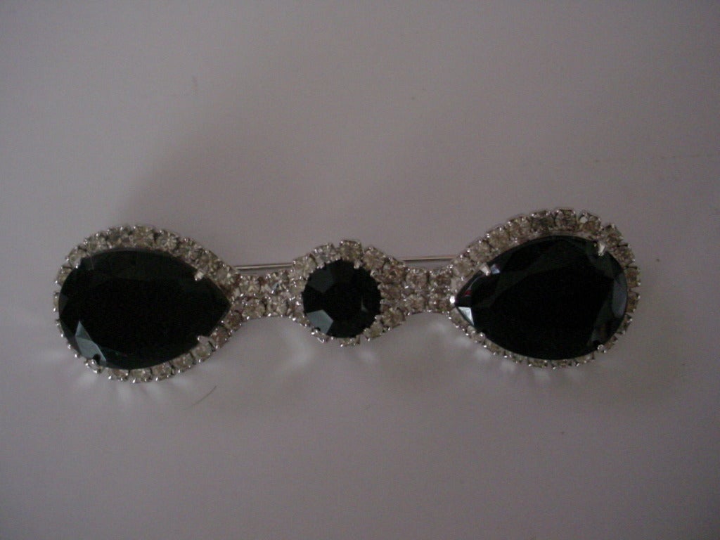 Pauline Trigere 1960s Black glass and rhinestone brooch
