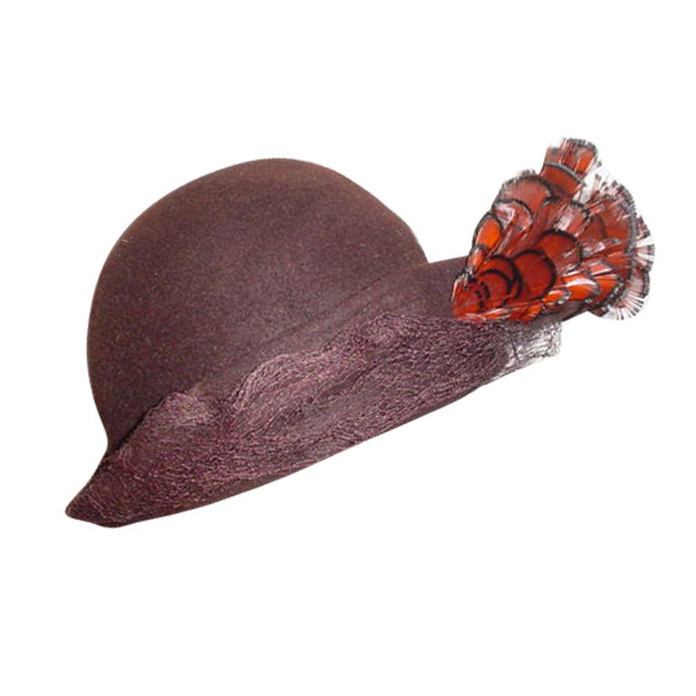 1930s brown felt hat with pheasant feathers For Sale