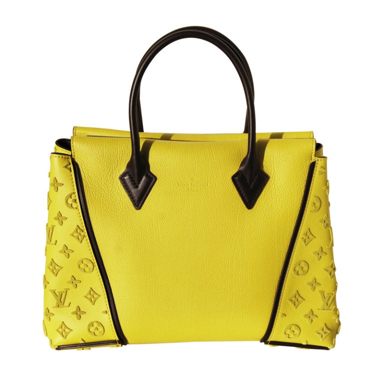 Louis Vuitton Chartreuse Veau Cachemire Leather W PM Tote | Silver Hardware For Sale