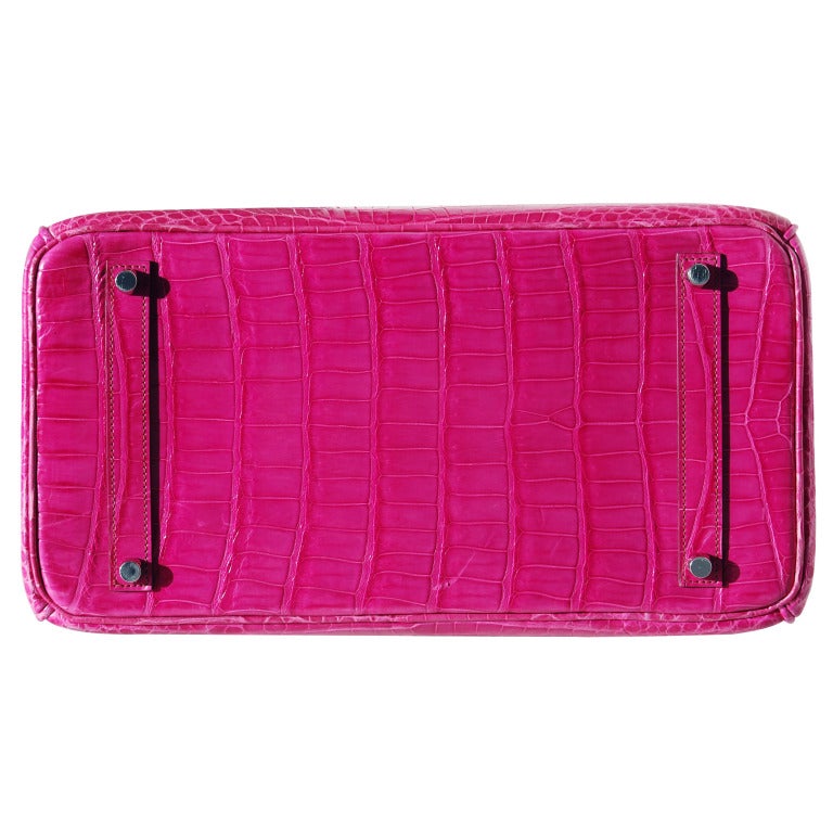 35cm Hermes Shiny Fuchsia Porosus Crocodile Birkin Handbag - Pre-Owned #10026 In Good Condition In Chicago, IL