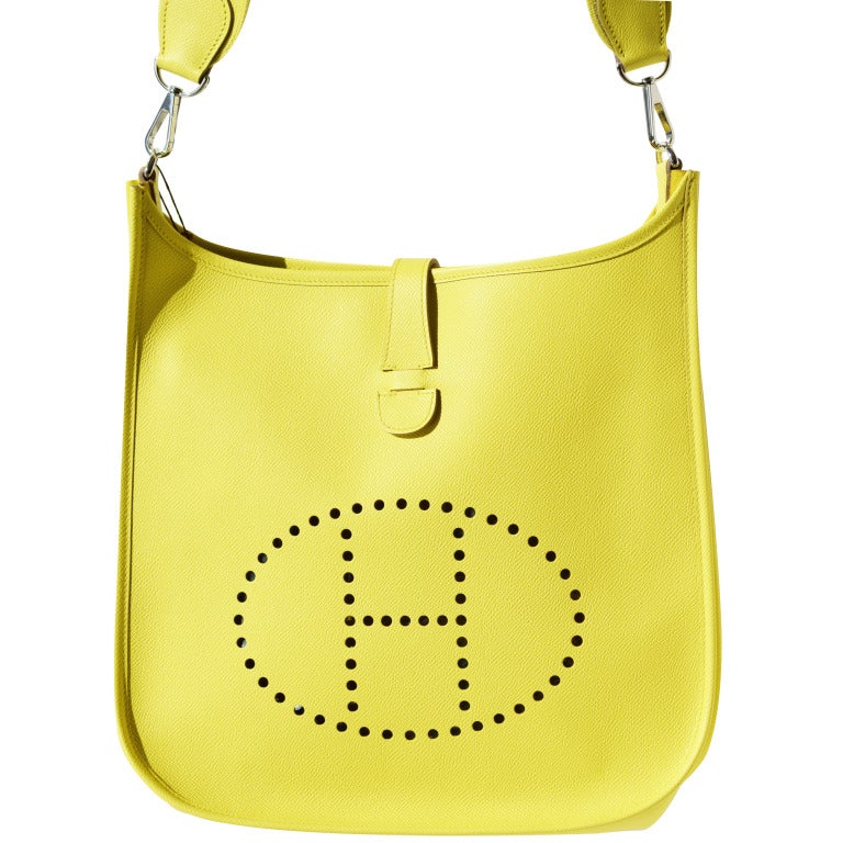 BRAND NEW!

Absolutely gorgeous!

Hermès Soufre Epsom Leather Evelyne III Shoulder Bag GM | Palladium Hardware | P Stamp

The bag measures 33cm / 13