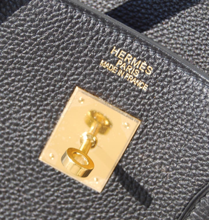 35cm Hermès Black Togo Leather Birkin Handbag with Gold Hardware For Sale 1