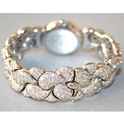 Chopard Lady's White Gold and Diamond Casmir Bracelet Watch In Excellent Condition In Chicago, IL