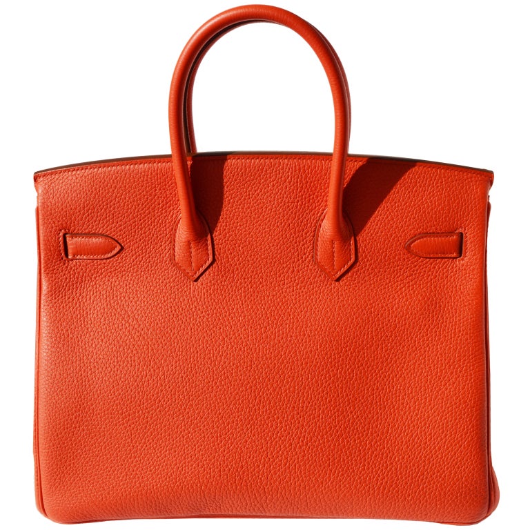 Brand New!

Createurs de Luxe offers this brand new Hermes Birkin Handbag

The Perfect Handbag!

35cm Hermes Capucine Taurillon Clemence Leather Birkin Handbag | Gold Hardware | P Stamp

The bag measures 35cm / 14