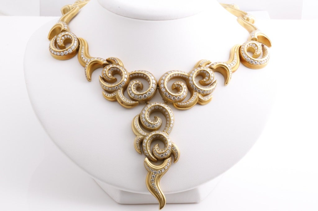 KIESELSTEIN-CORD Diamond Gold FLAME Necklace Earring Set