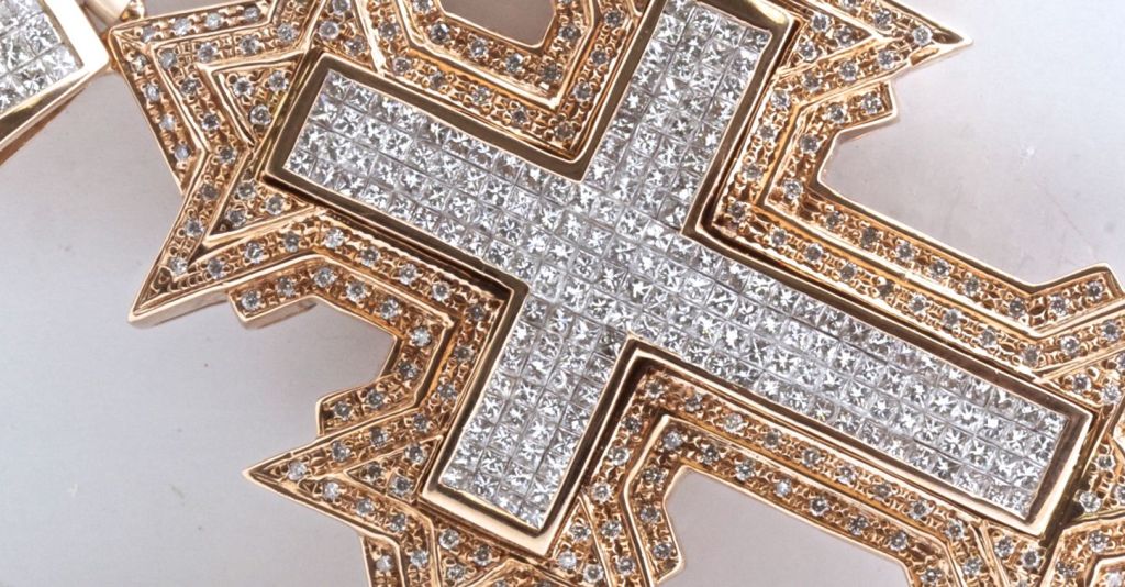 Renaissance Revival Diamond and Rose Gold Cross Pendant For Sale 1