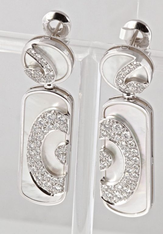 Visit MatterLA.com for more jewelry and accessories.

Bvlgari knocks it out of the park with these gorgeous mother of pearl and diamond drop earrings. Such a great style and look. You don't come across these very often. 

WEIGHT: 23.4