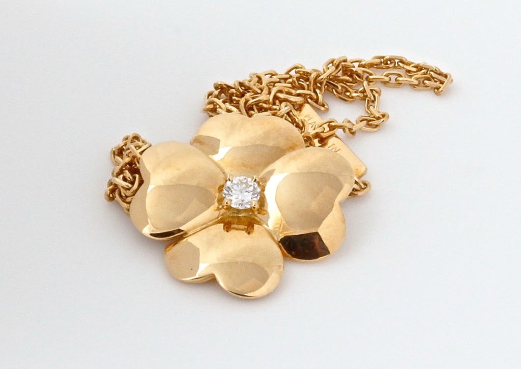 VAN CLEEF & ARPELS Diamond Gold Clover Necklace