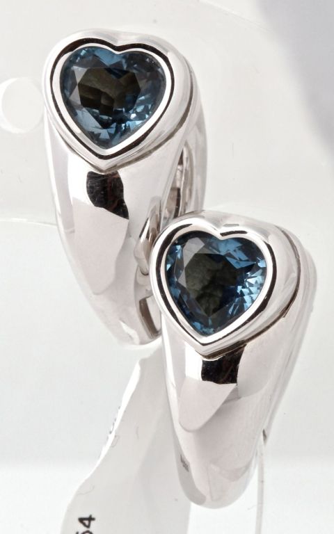 Women's PIAGET Blue Topaz White Gold Heart Hoop Clip Earrings