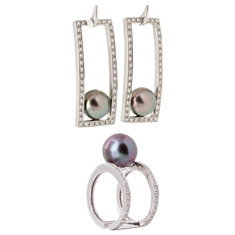 Diamond Tahitian Black Pearl Gold Earring and Ring Set For Sale
