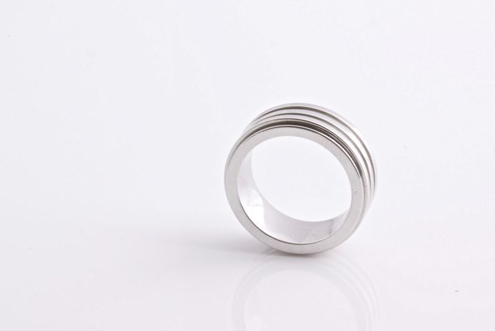 PIAGET White Gold Possession Triple Spin Ring 3