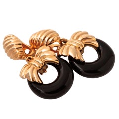 VAN CLEEF & ARPELS Onyx Cobalt Gold Earrings