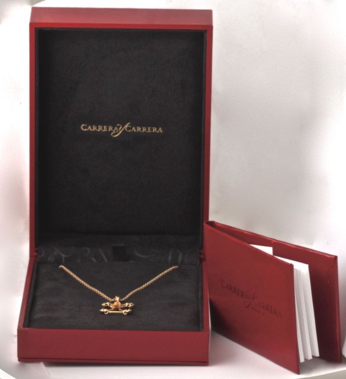 CARRERA Y CARRERA Gold Framed Cherub Necklace For Sale 2