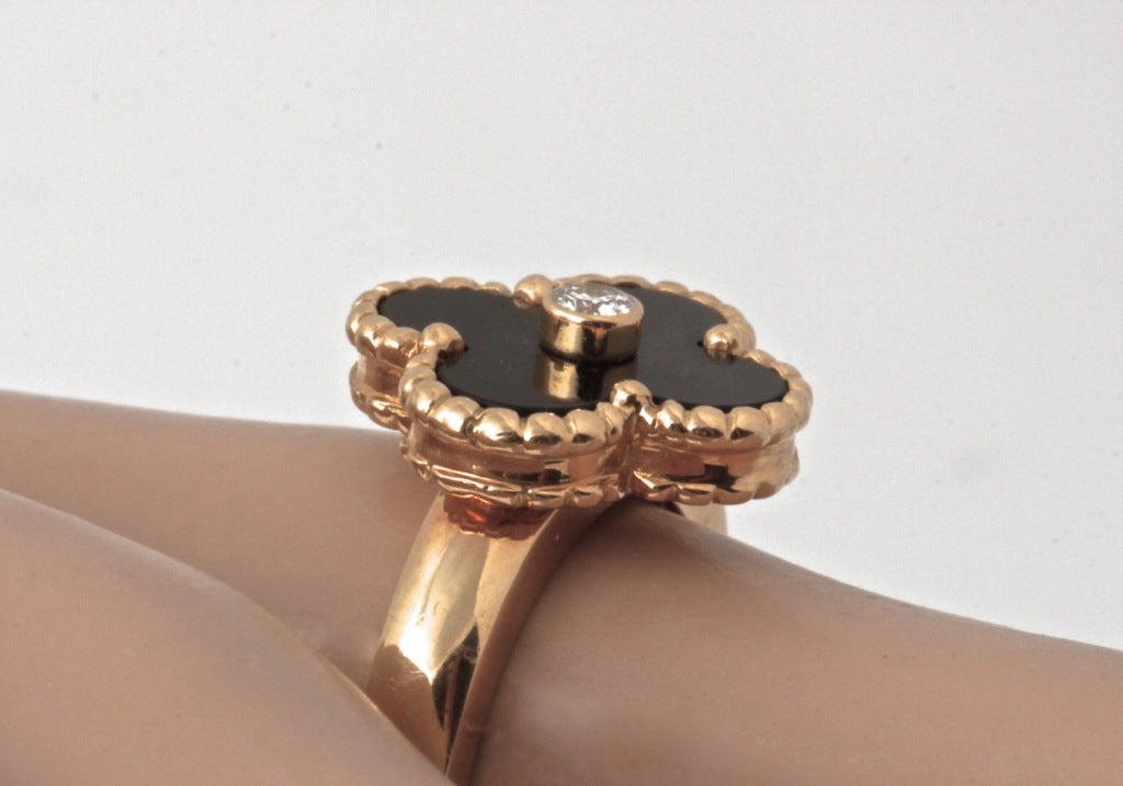 VAN CLEEF & ARPELS Diamond Gold Onyx  Ring 1