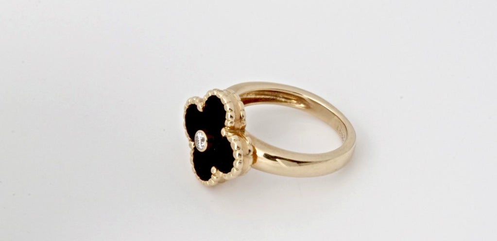VAN CLEEF & ARPELS Diamond Gold Onyx  Ring 3