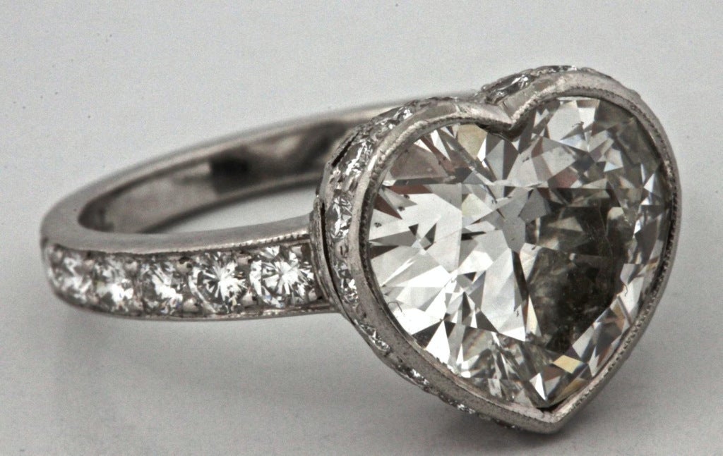 Women's 4.16 Heart-Diamond Platinum Ring For Sale