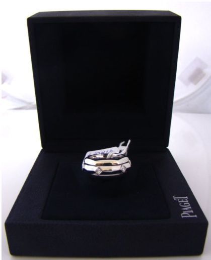 PIAGET White Gold Diamond Possession Ring In New Condition For Sale In Los Angeles, CA