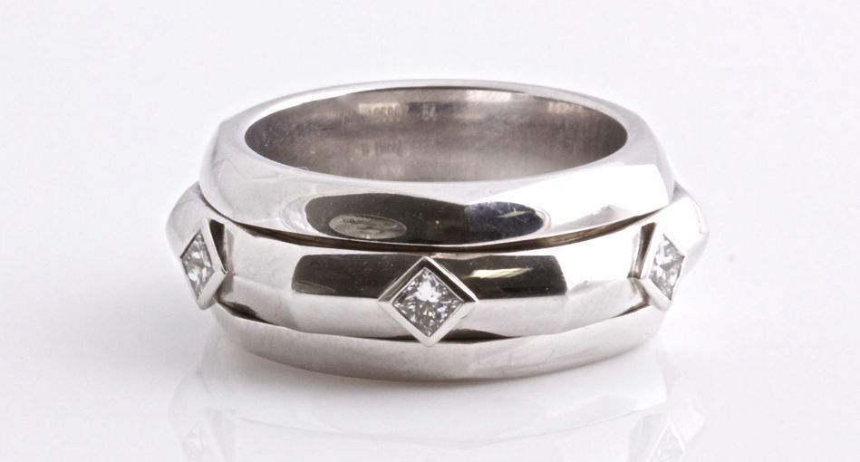 Women's PIAGET White Gold Diamond Possession Ring For Sale