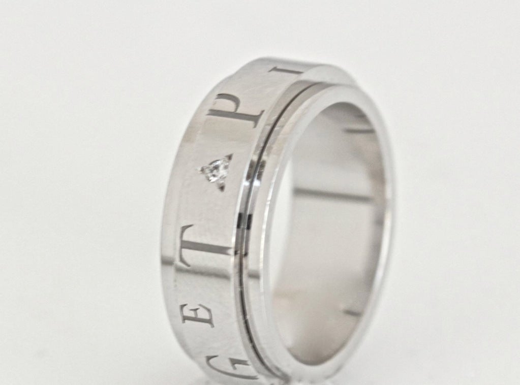 PIAGET Diamond White Gold Engraved Spin Ring For Sale 3