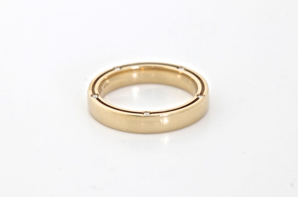 DAMIANI 10 Diamond Gold Unity Ring For Sale 3