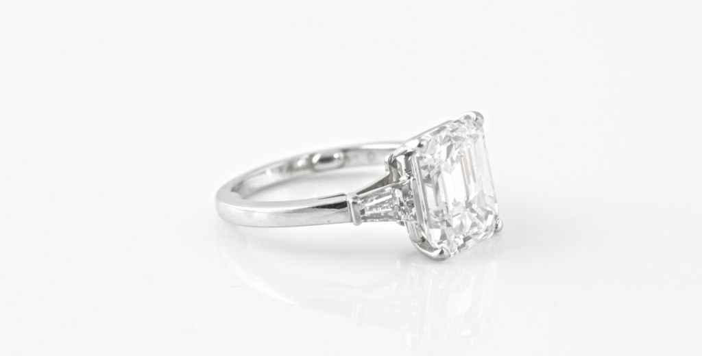CARTIER 4.48 Carat Diamond Platinum Ring For Sale 1