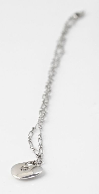 TIFFANY & CO. Diamond White Gold Heart Necklace In Excellent Condition For Sale In Los Angeles, CA