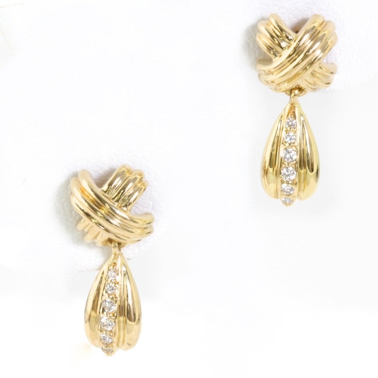 Contemporary TIFFANY & CO. Drop Earrings Diamonds and Yellow Gold