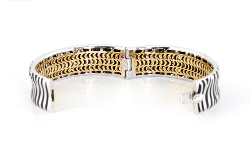 Contemporary ROBERTO COIN Diamond and White Gold, and Onyx Zebra Bracelet For Sale