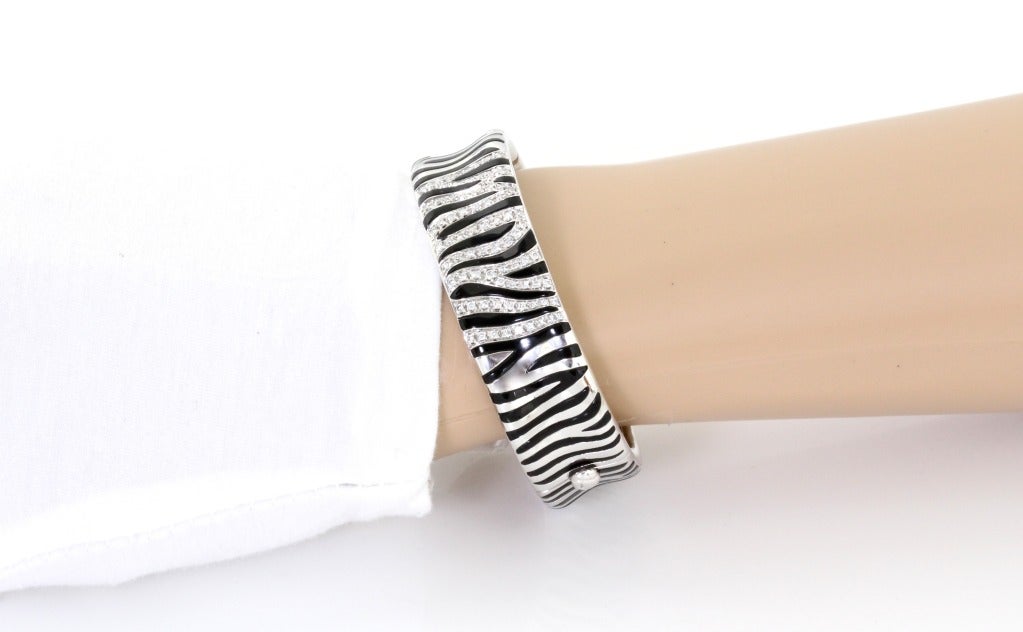 ROBERTO COIN Diamond and White Gold, and Onyx Zebra Bracelet For Sale 1