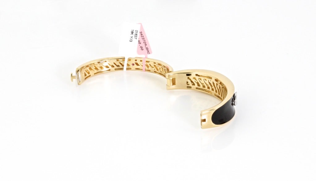 ROBERTO COIN Diamond, Gold, and Enamel Stirrup Bracelet