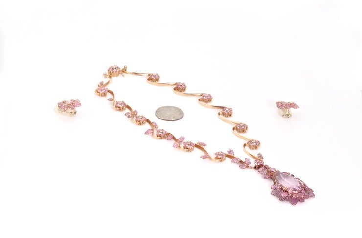 NARDI Kunzite Sapphire and Diamond Gold Necklace and Earring Set For Sale 6