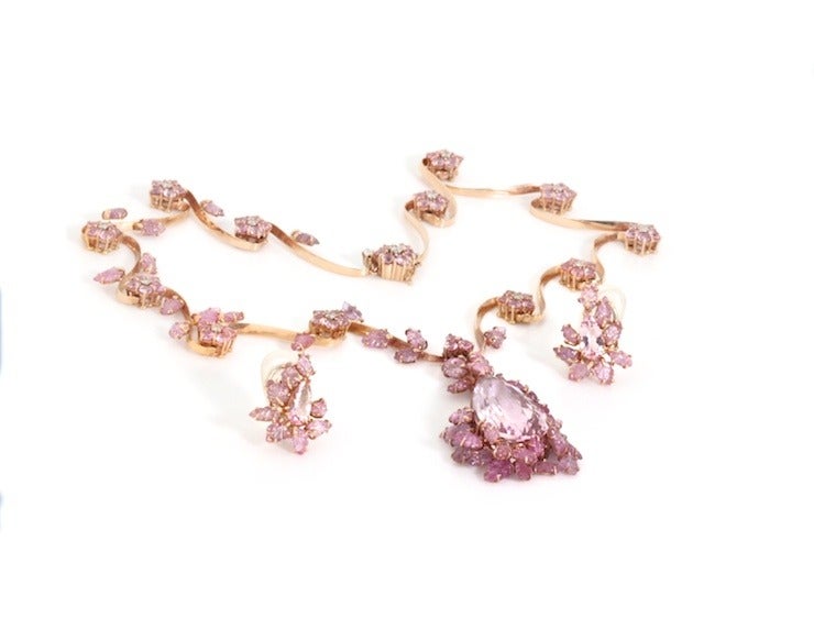 NARDI Kunzite Sapphire and Diamond Gold Necklace and Earring Set For Sale 2