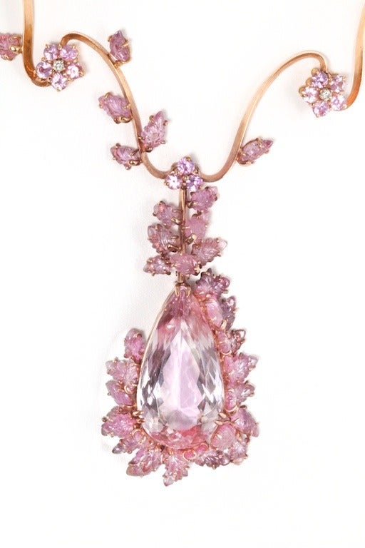 NARDI Kunzite Sapphire and Diamond Gold Necklace and Earring Set For Sale 3