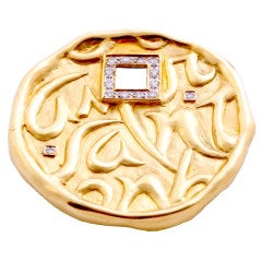 SEIDENGANG  Yellow Gold And White Diamond Coin Pendant